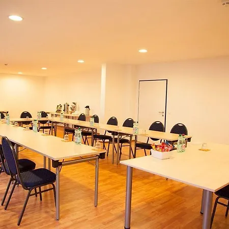 Hotel A&o 2*
